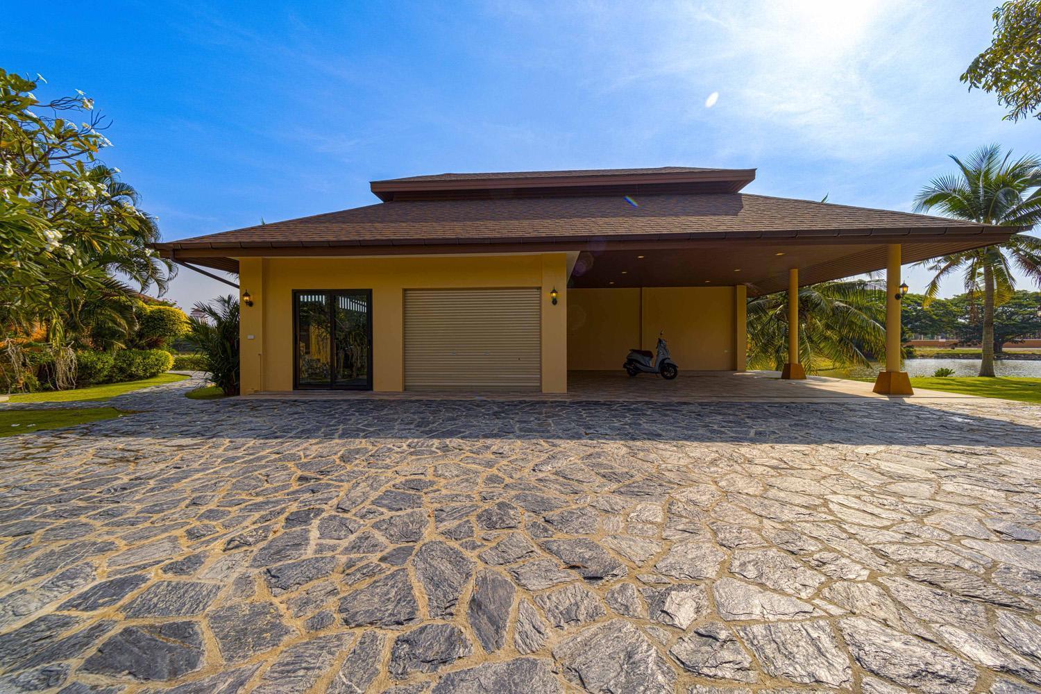 Luxury 5 Bedroom Close To Srs Villa Hua Hin