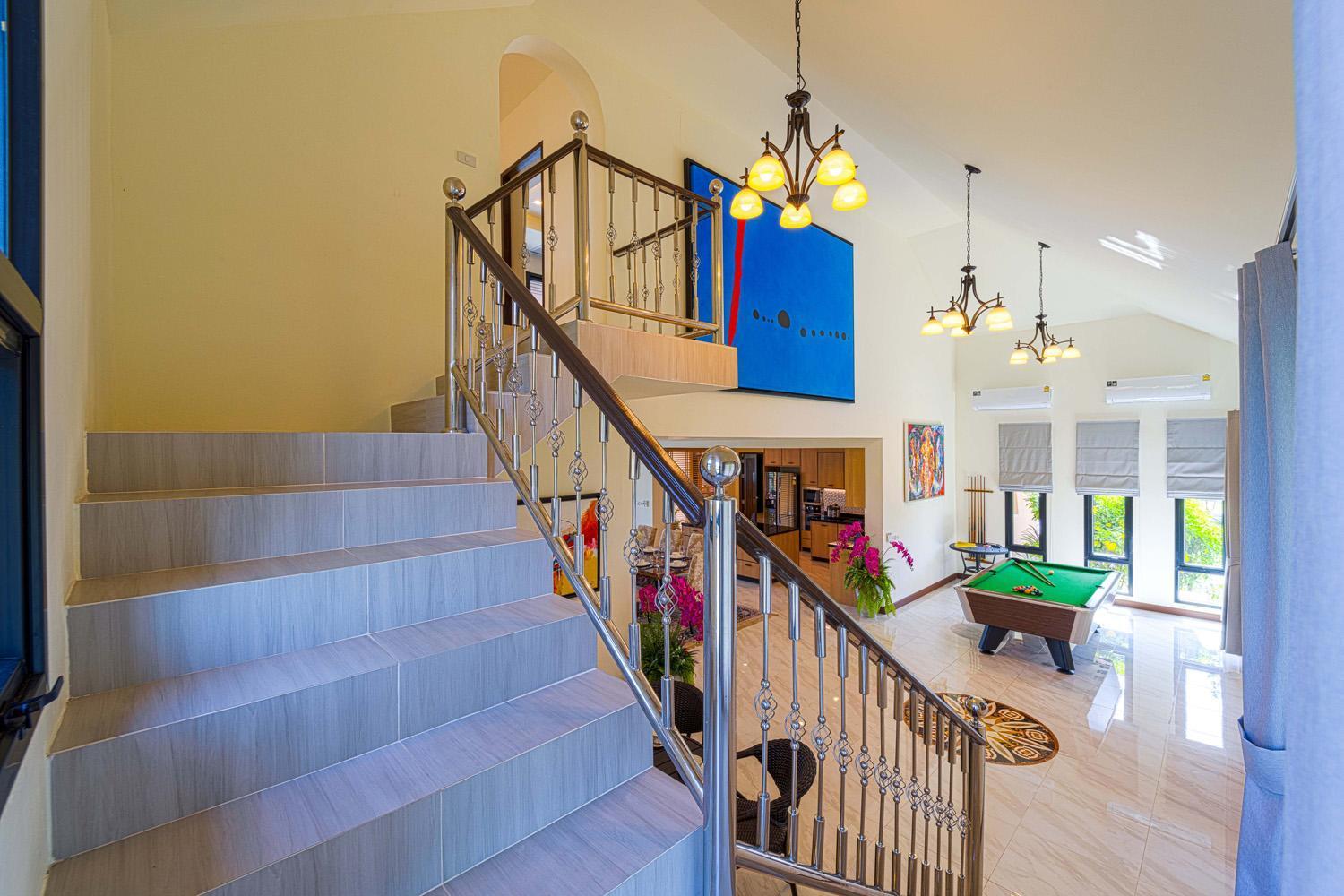 Luxury 5 Bedroom Close To Srs *