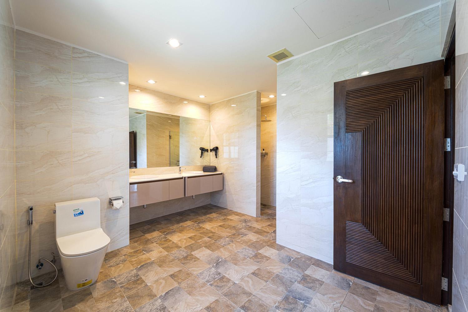 Luxury 5 Bedroom Close To Srs Hua Hin