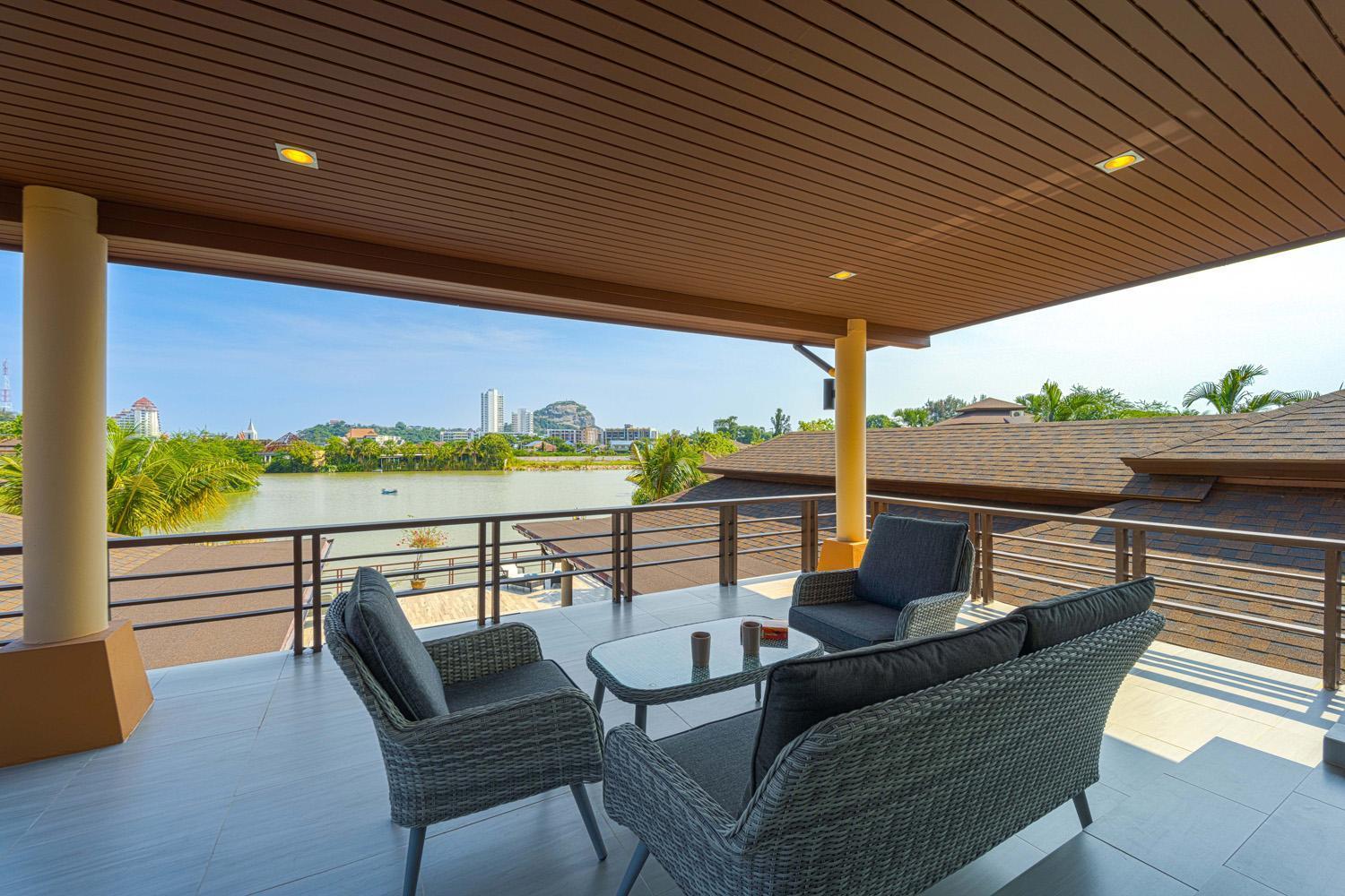 Luxury 5 Bedroom Close To Srs Pousada